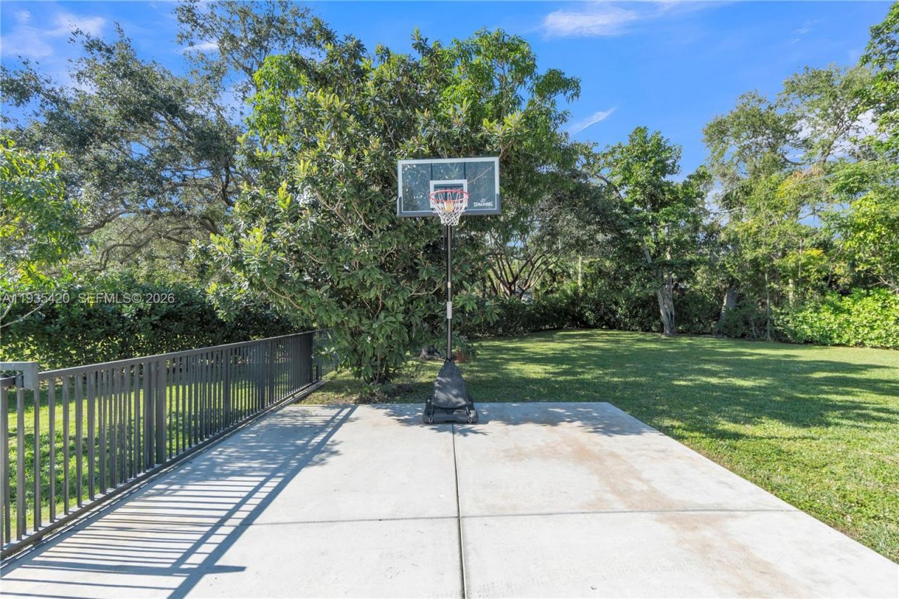 7465 SW 135th St , Pinecrest, FL 33156 Photo