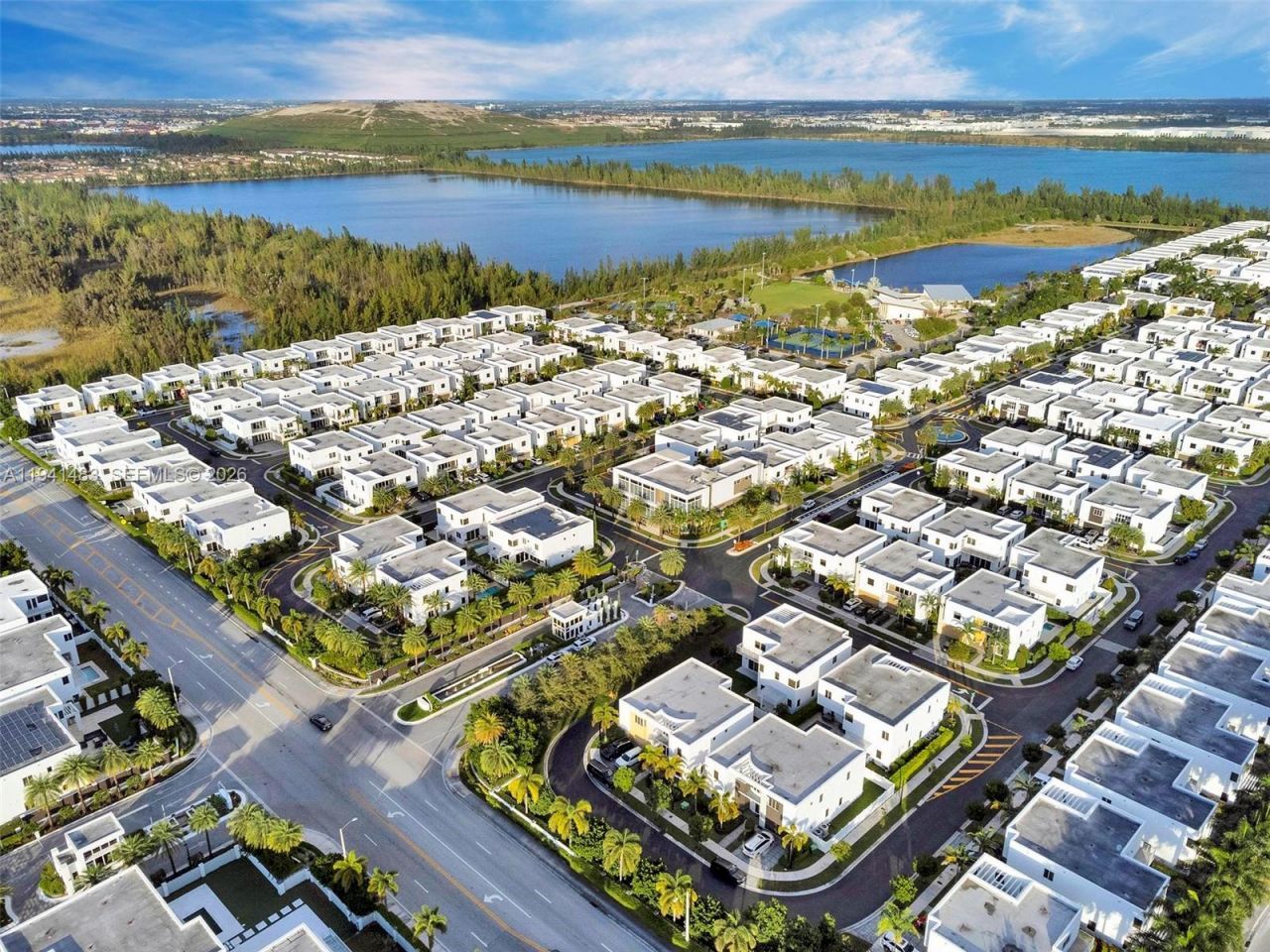 10055 NW 77th St , Doral, FL 33178 Photo