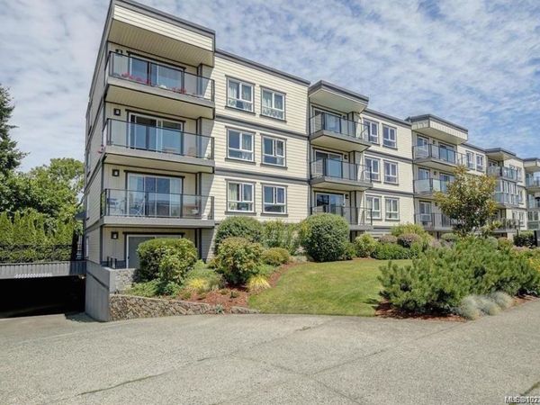 1024 Fairfield Rd, Unit 204, Victoria, BC V8V 3A5
