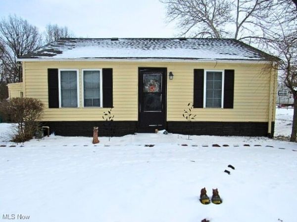 5211 Hecock Avenue, Lorain, OH 44055