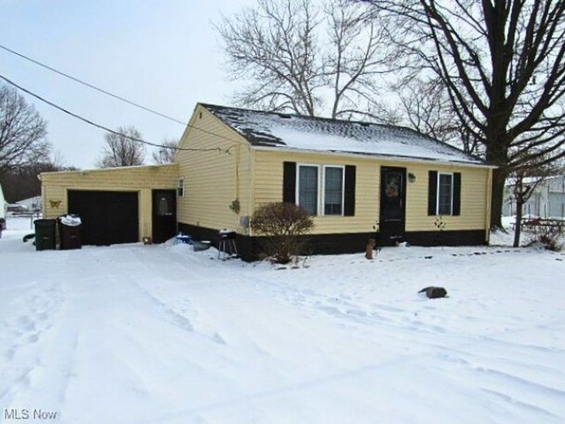 5211 Hecock Avenue, Lorain, OH 44055 Photo 2