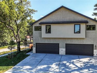 213 NW Orchard Court, Lee's Summit, MO 64063