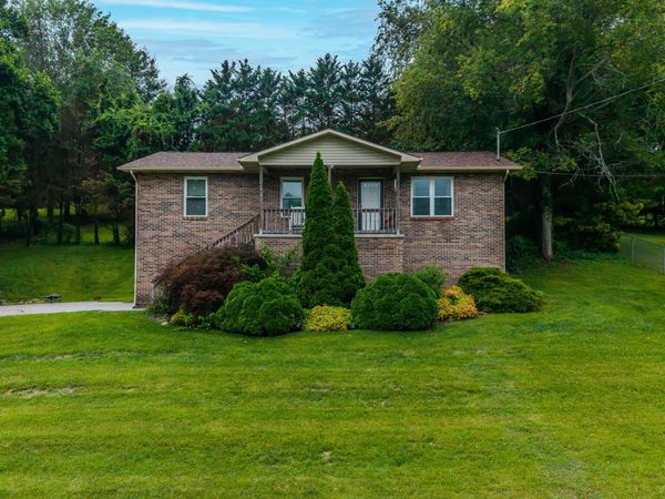 294 Cherokee Tr, Seymour, TN 37865