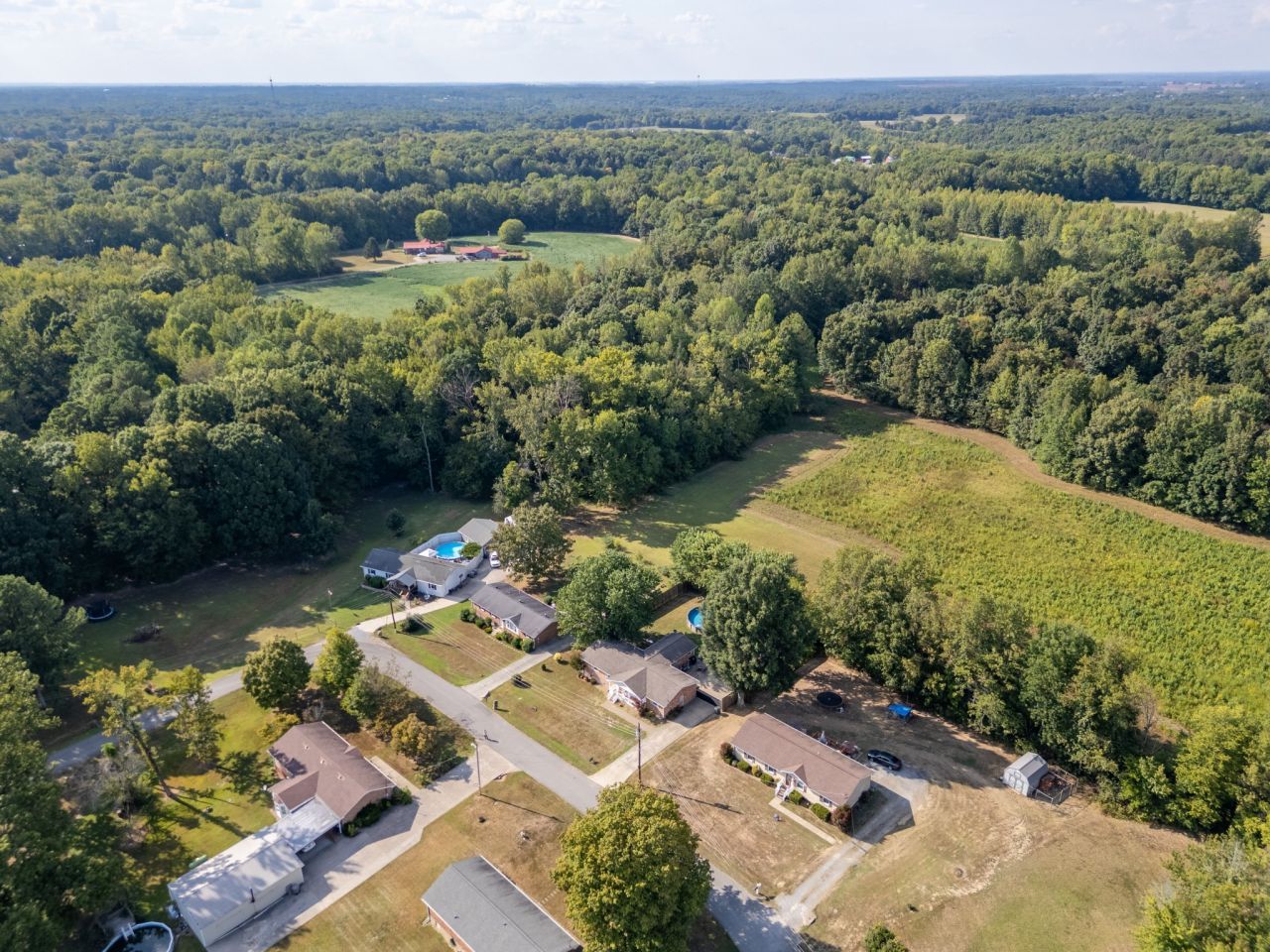 1018 Interstate Park Cir , Cedar Hill, TN 37032 Main Photo