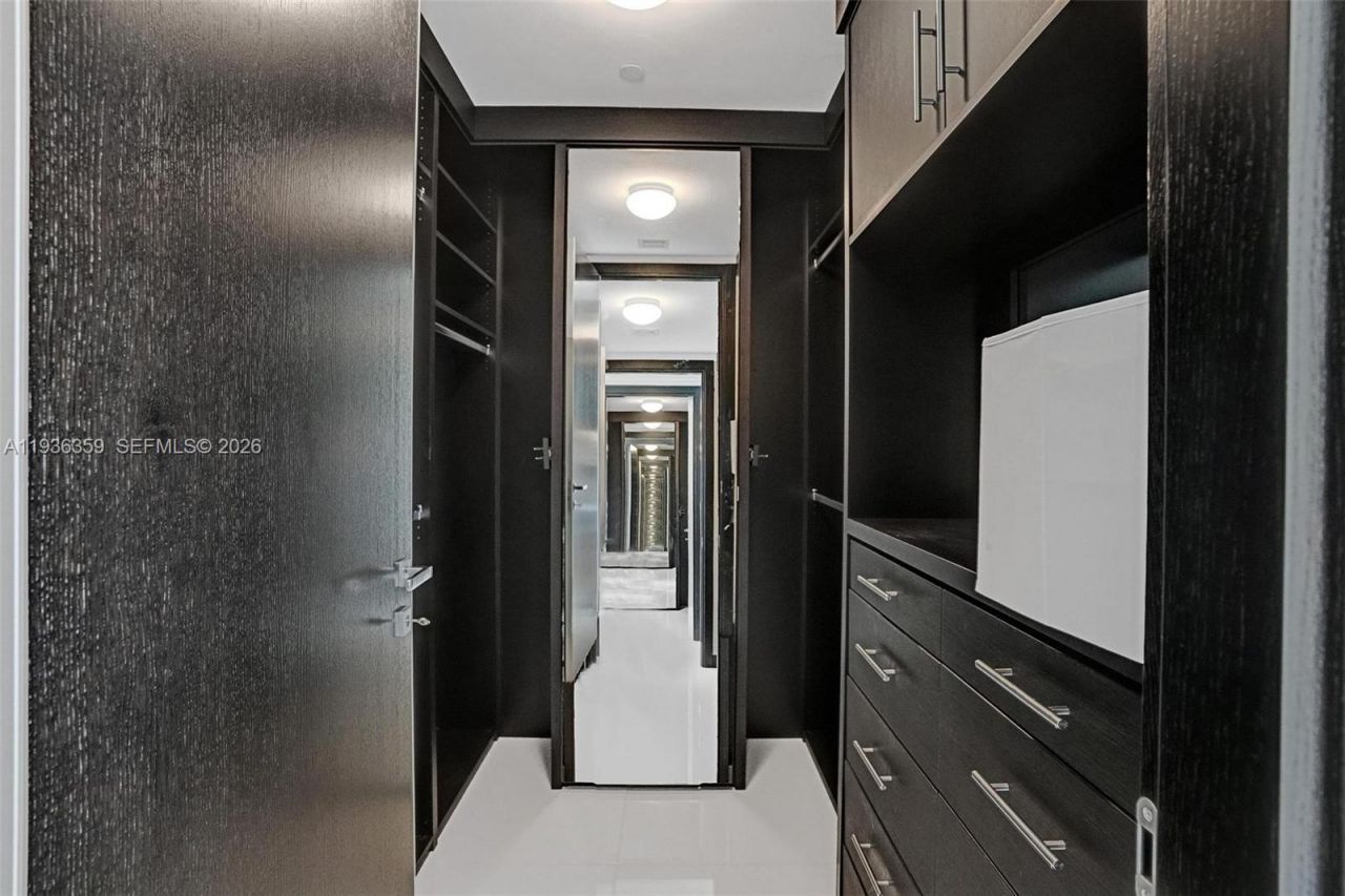 15811 Collins Ave, Unit 2201, Sunny Isles Beach, FL 33160 Photo