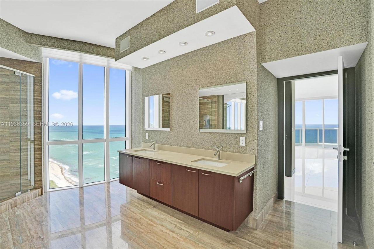 15811 Collins Ave, Unit 2201, Sunny Isles Beach, FL 33160 Photo