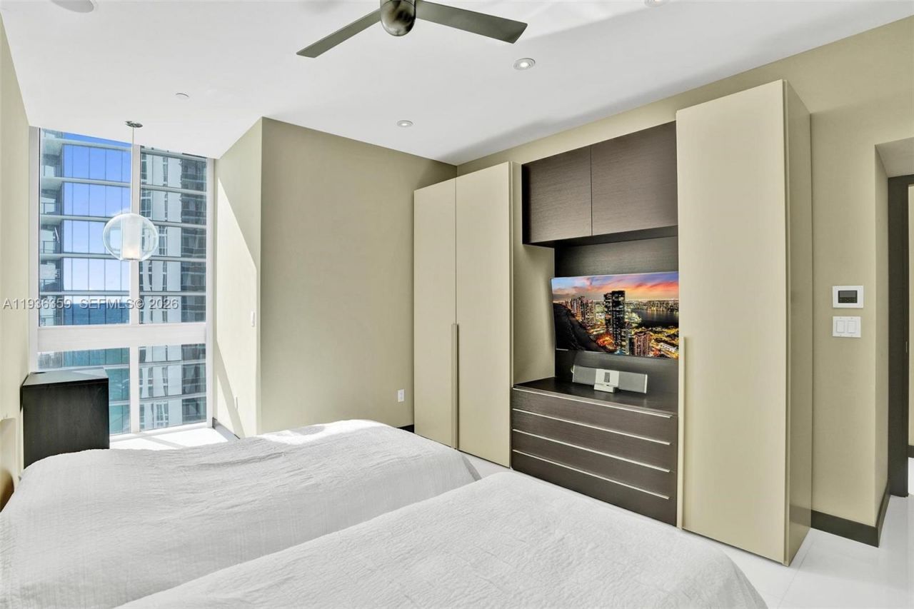 15811 Collins Ave, Unit 2201, Sunny Isles Beach, FL 33160 Photo