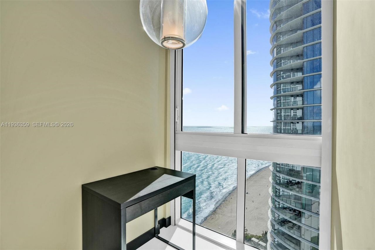 15811 Collins Ave, Unit 2201, Sunny Isles Beach, FL 33160 Photo