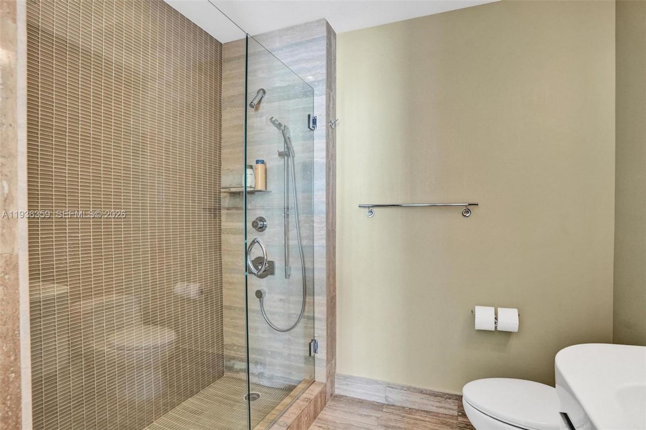 15811 Collins Ave, Unit 2201, Sunny Isles Beach, FL 33160 Photo