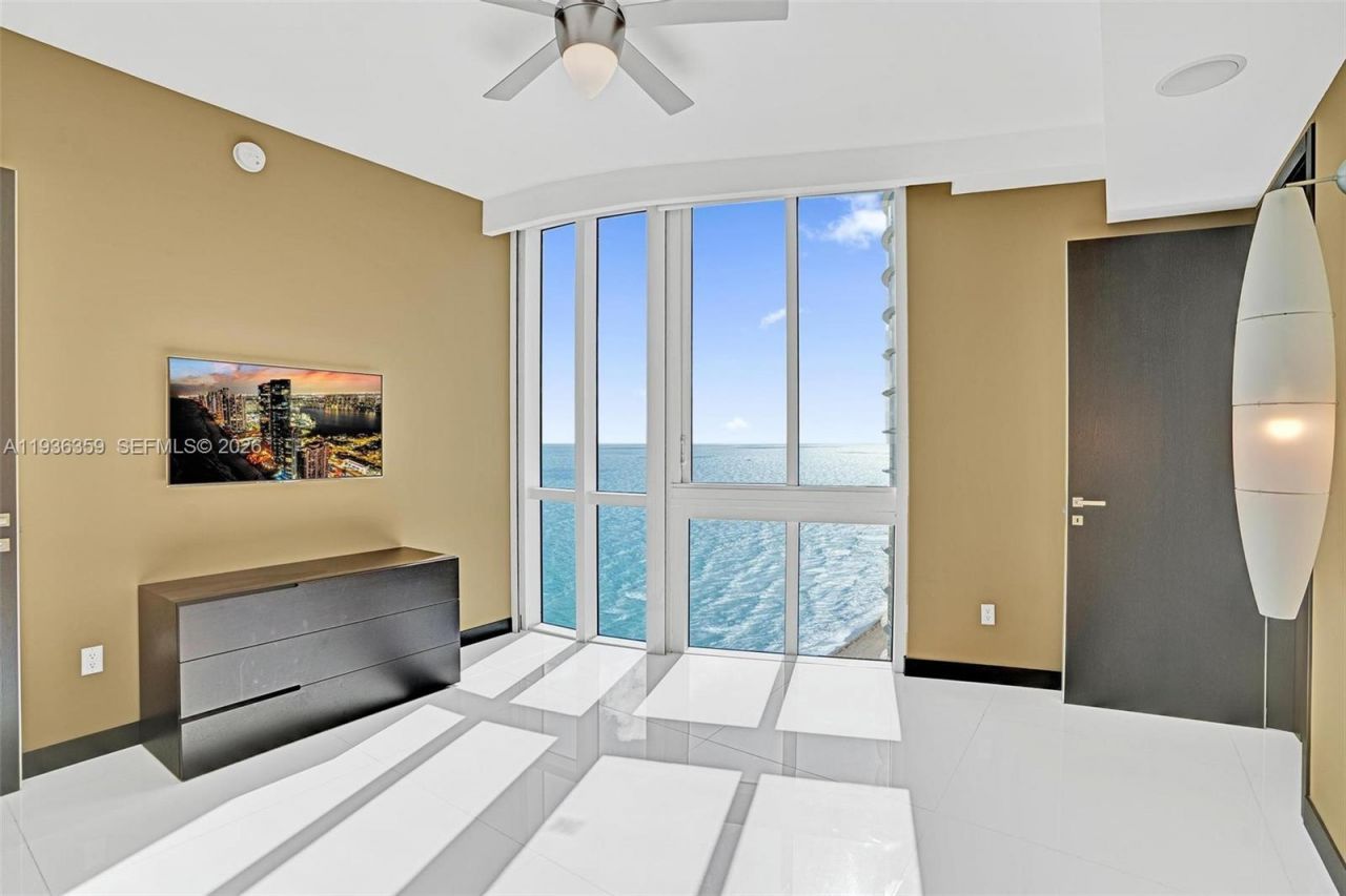 15811 Collins Ave, Unit 2201, Sunny Isles Beach, FL 33160 Photo