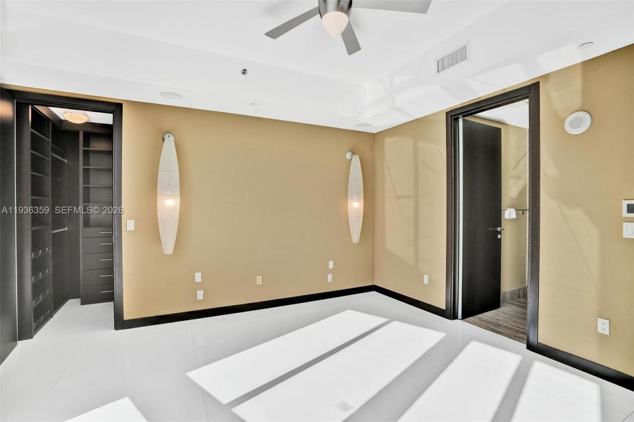 15811 Collins Ave, Unit 2201, Sunny Isles Beach, FL 33160 Photo