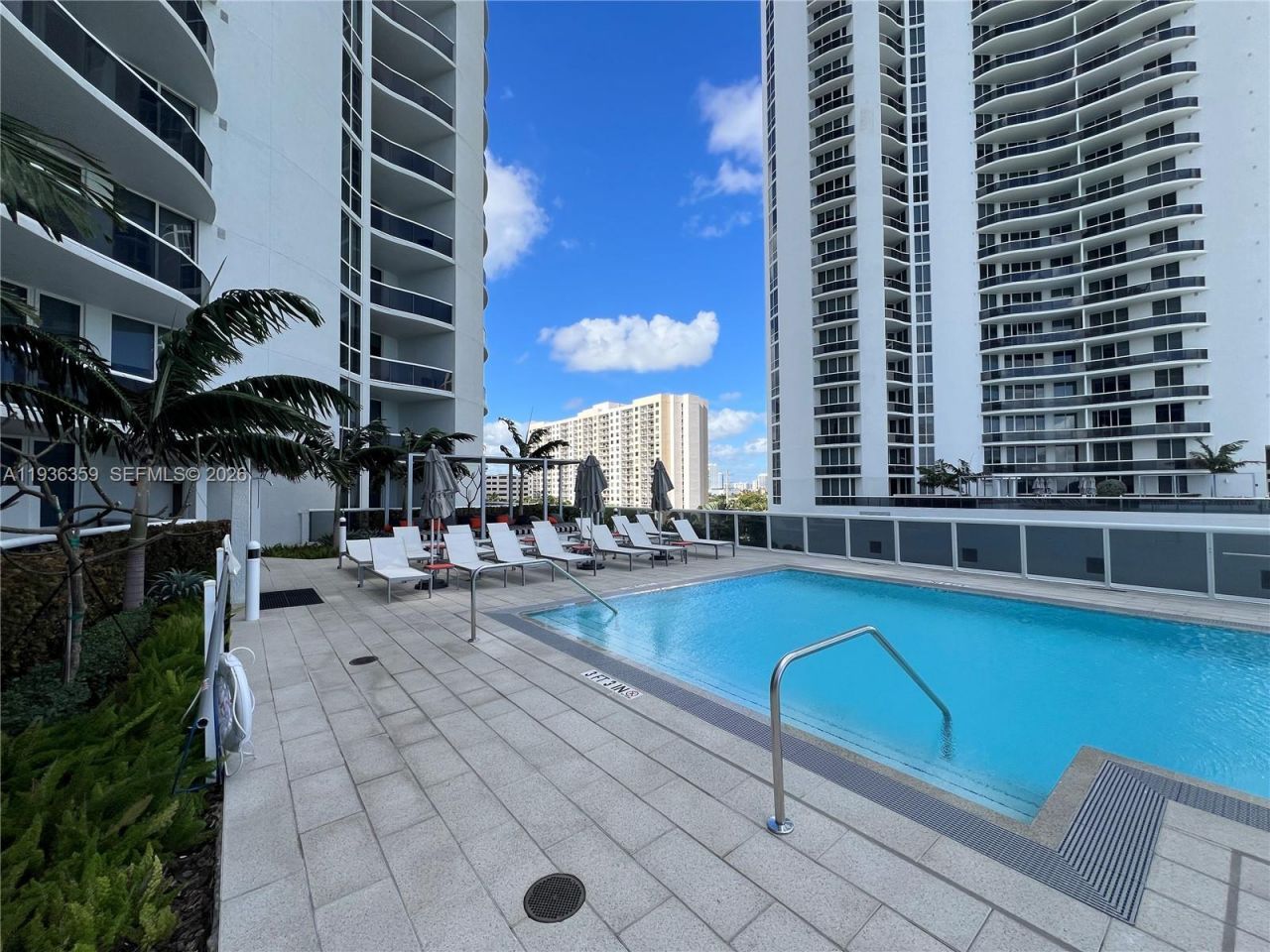 15811 Collins Ave, Unit 2201, Sunny Isles Beach, FL 33160 Photo