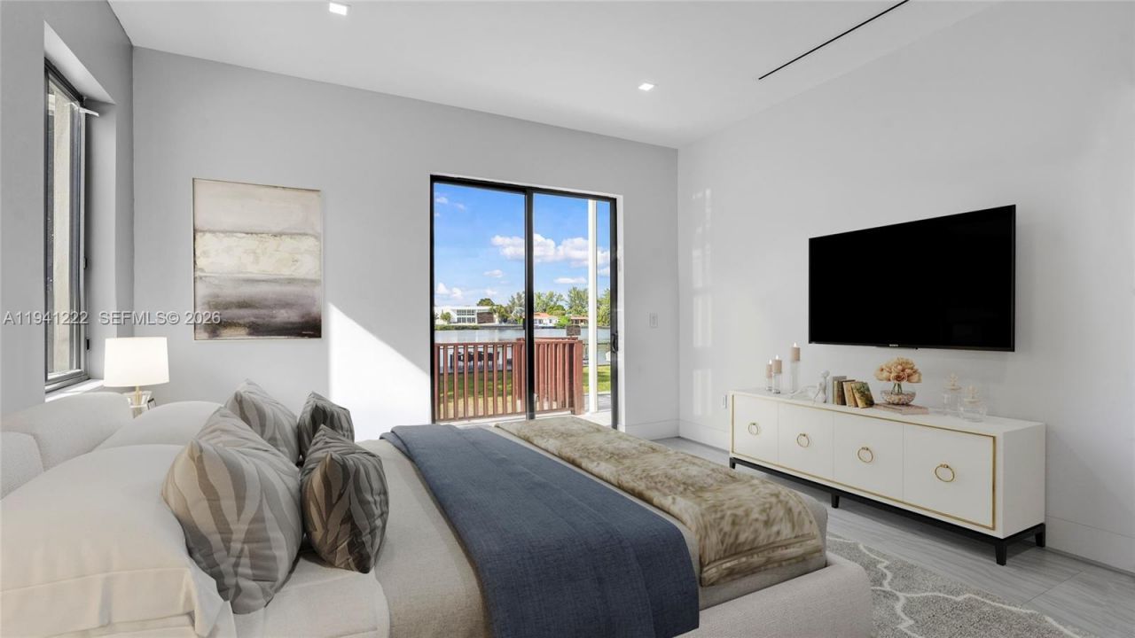 19600 NE 26th Ave, Miami, FL 33180 Photo