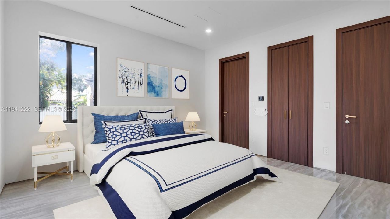 19600 NE 26th Ave, Miami, FL 33180 Photo