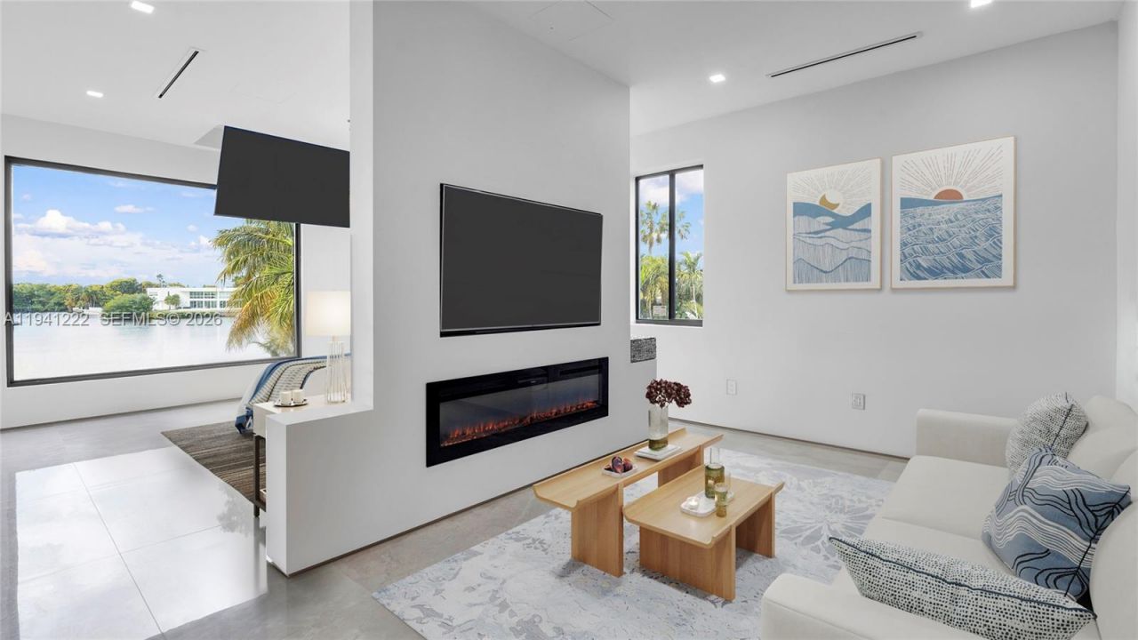 19600 NE 26th Ave, Miami, FL 33180 Photo