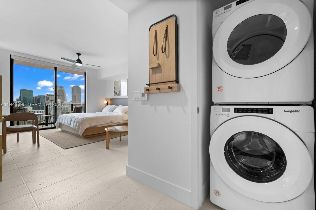 159 NE 6th St, Unit 3512, Miami, FL 33132 Photo