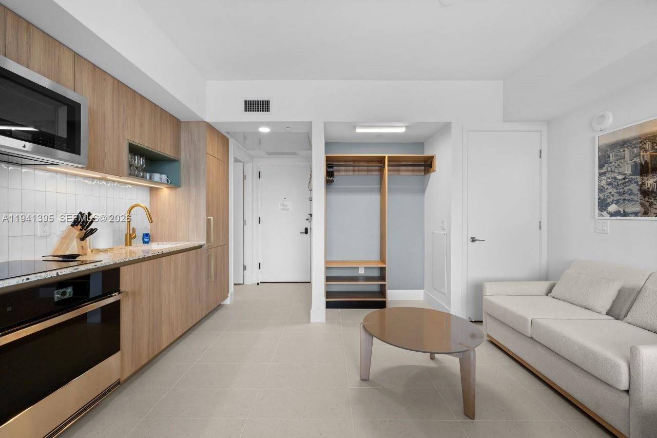 159 NE 6th St , Unit 3512, Miami, FL 33132 Photo