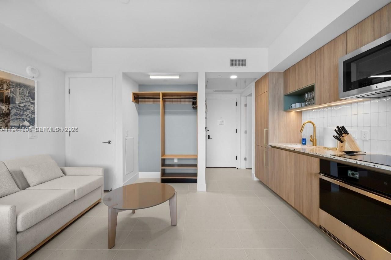 159 NE 6th St , Unit 3512, Miami, FL 33132 Photo