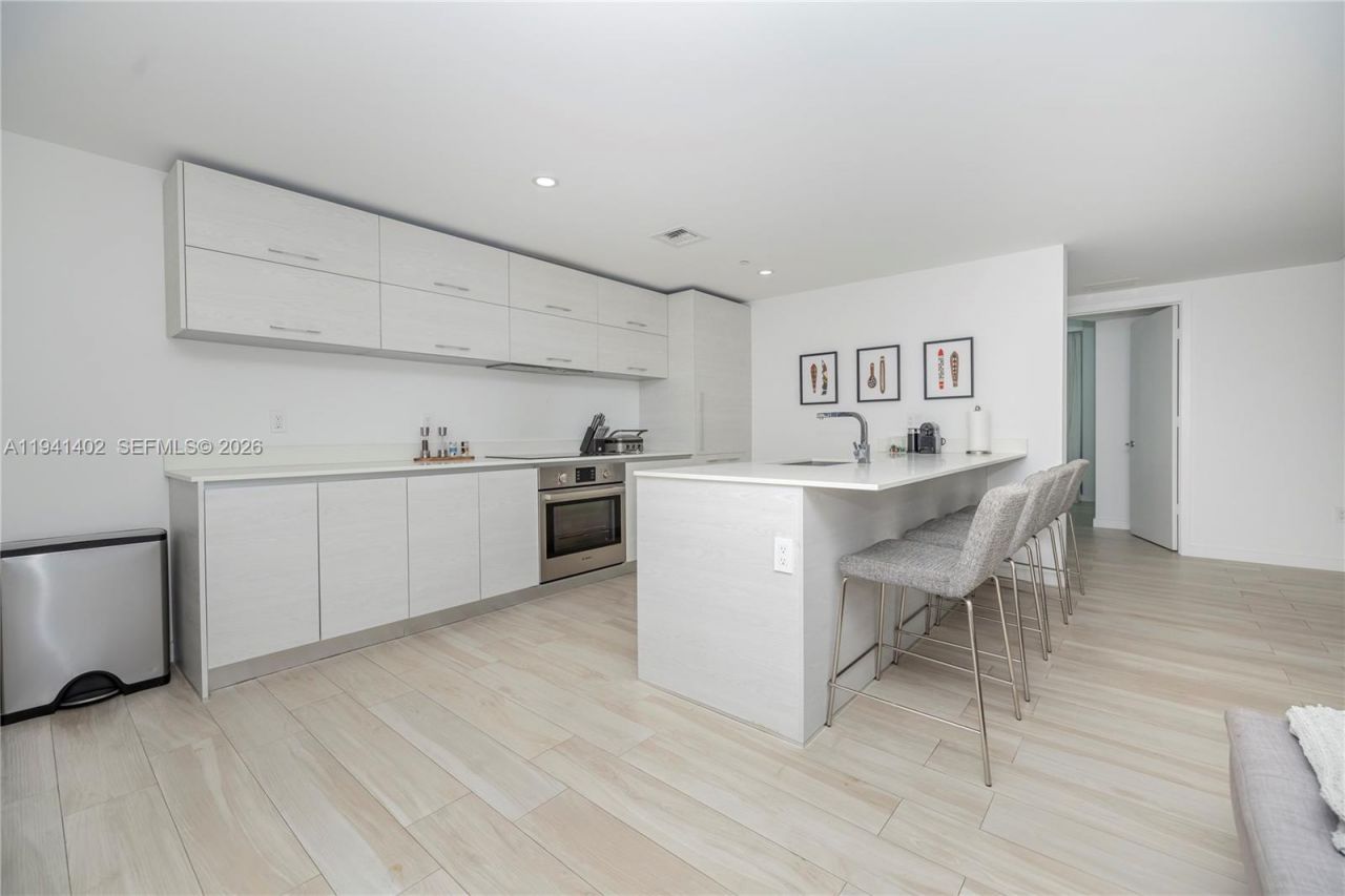 1300 S Miami Ave, Unit 2210, Miami, FL 33130 Photo