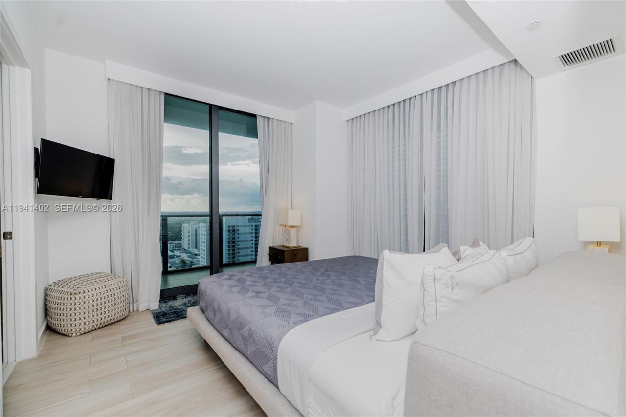 1300 S Miami Ave, Unit 2210, Miami, FL 33130 Photo