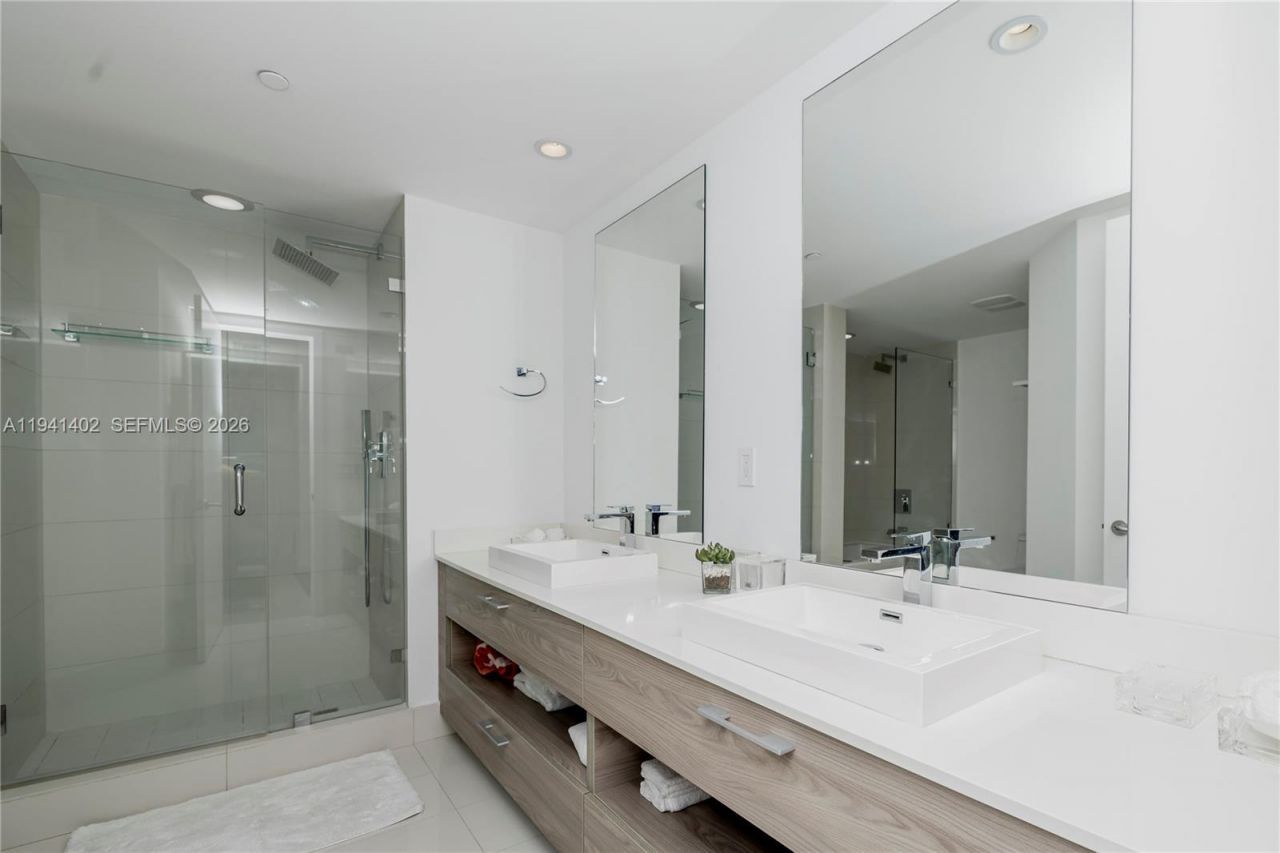 1300 S Miami Ave, Unit 2210, Miami, FL 33130 Photo