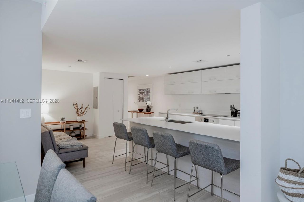 1300 S Miami Ave, Unit 2210, Miami, FL 33130 Photo
