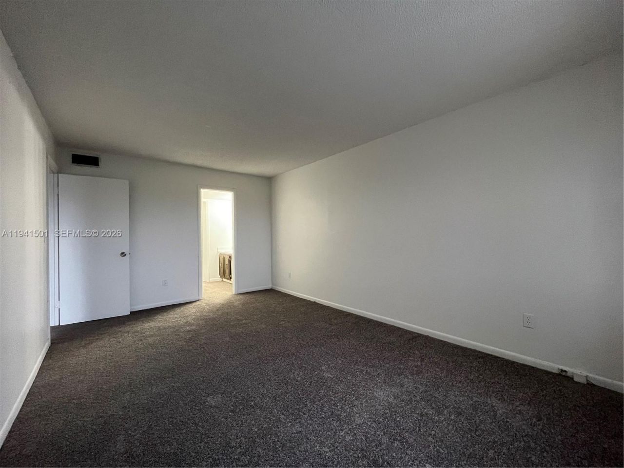 492 NW 165th St Rd, Unit C-611, Miami, FL 33169 Photo