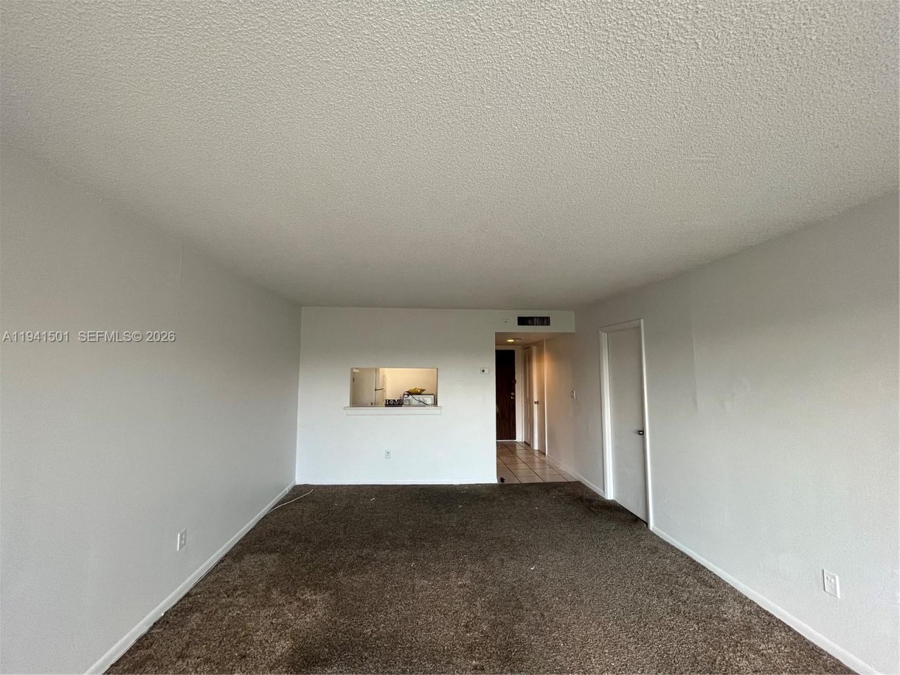 492 NW 165th St Rd, Unit C-611, Miami, FL 33169 Photo