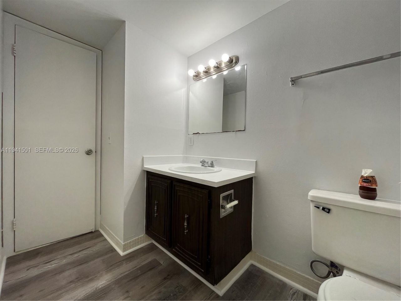 492 NW 165th St Rd, Unit C-611, Miami, FL 33169 Photo