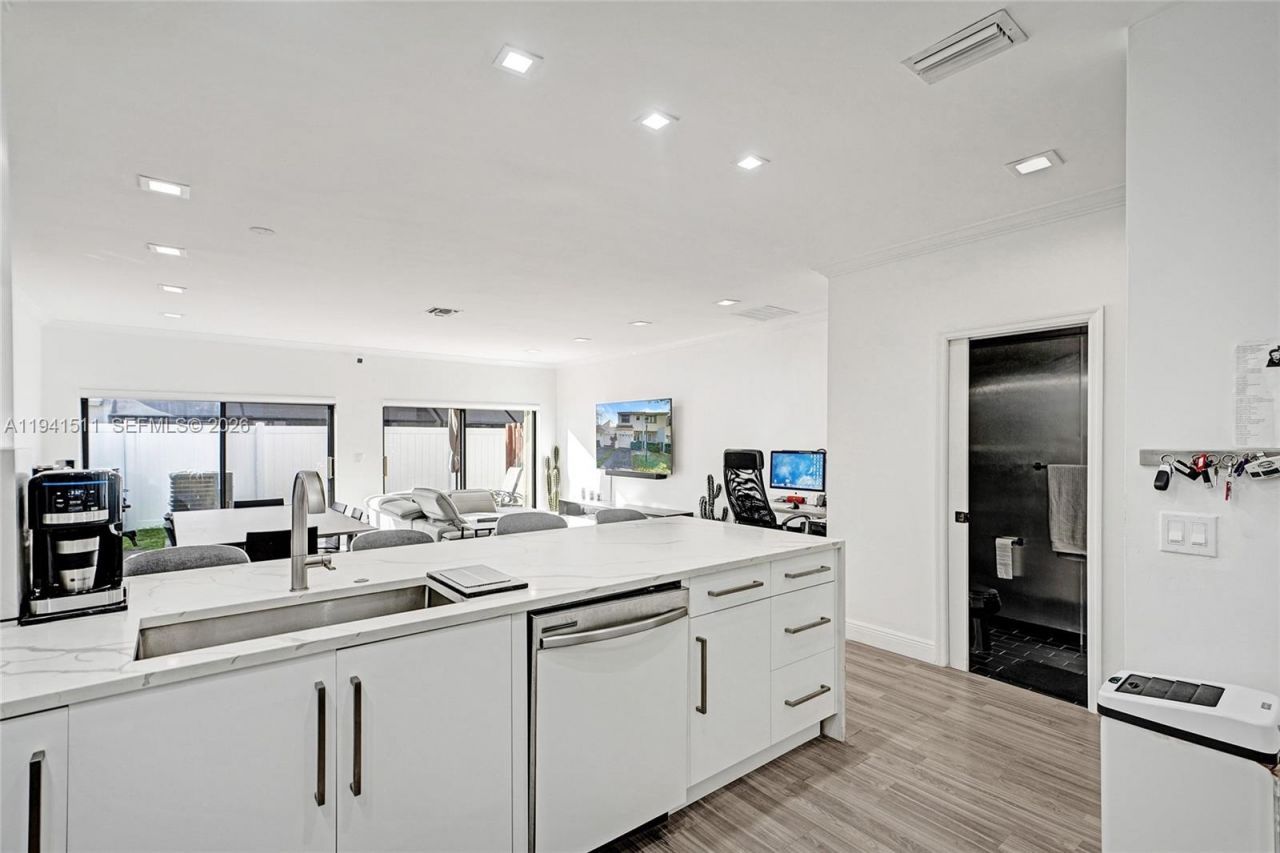 21150 Jib Ct, Unit J12, Aventura, FL 33180 Photo