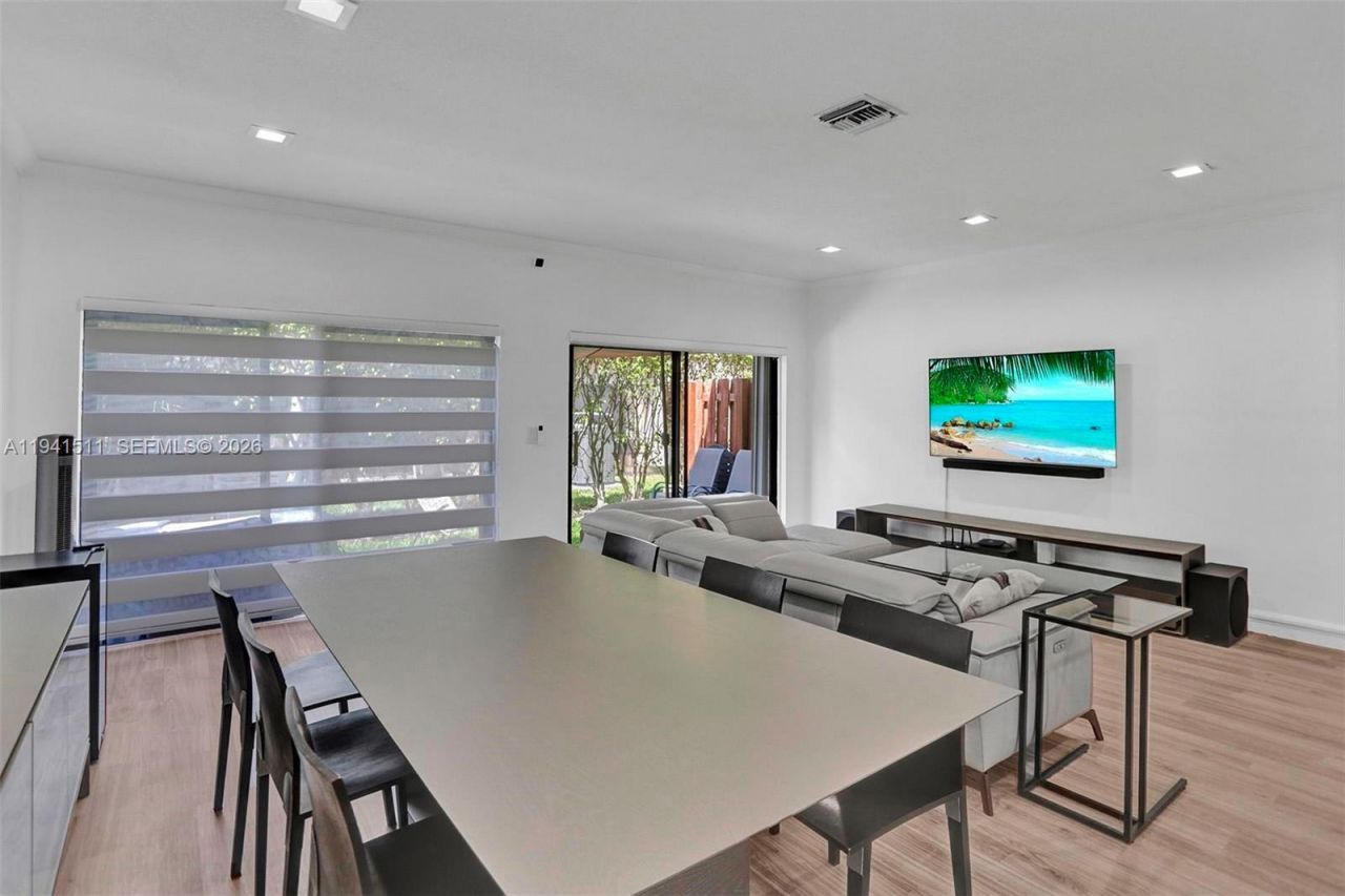 21150 Jib Ct, Unit J12, Aventura, FL 33180 Photo