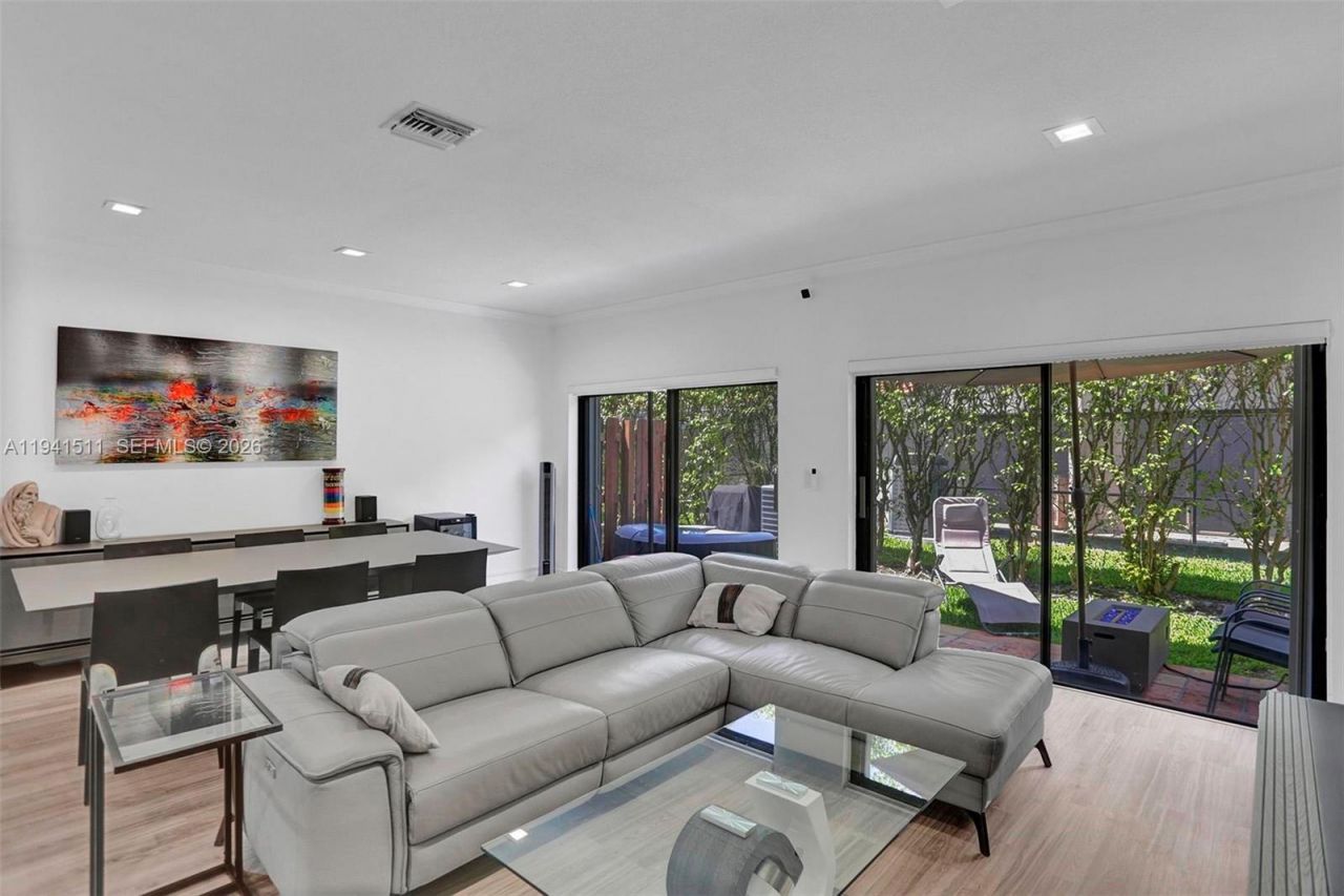 21150 Jib Ct, Unit J12, Aventura, FL 33180 Photo