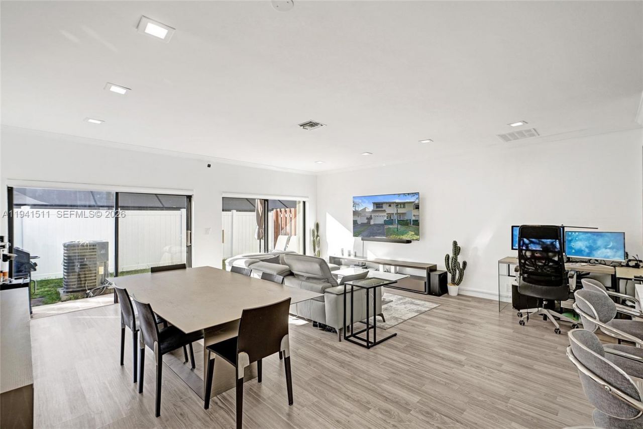 21150 Jib Ct, Unit J12, Aventura, FL 33180 Photo