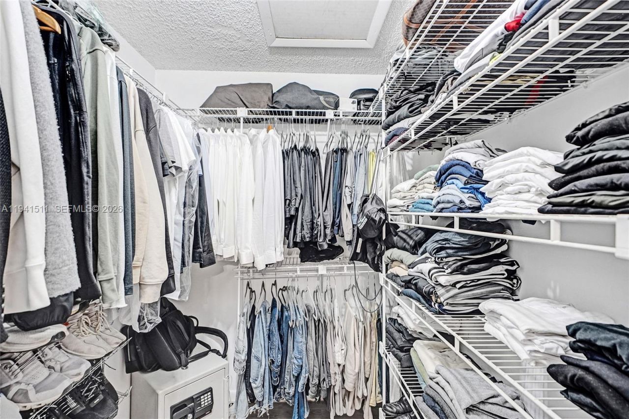 21150 Jib Ct, Unit J12, Aventura, FL 33180 Photo