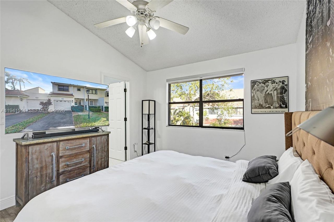 21150 Jib Ct, Unit J12, Aventura, FL 33180 Photo