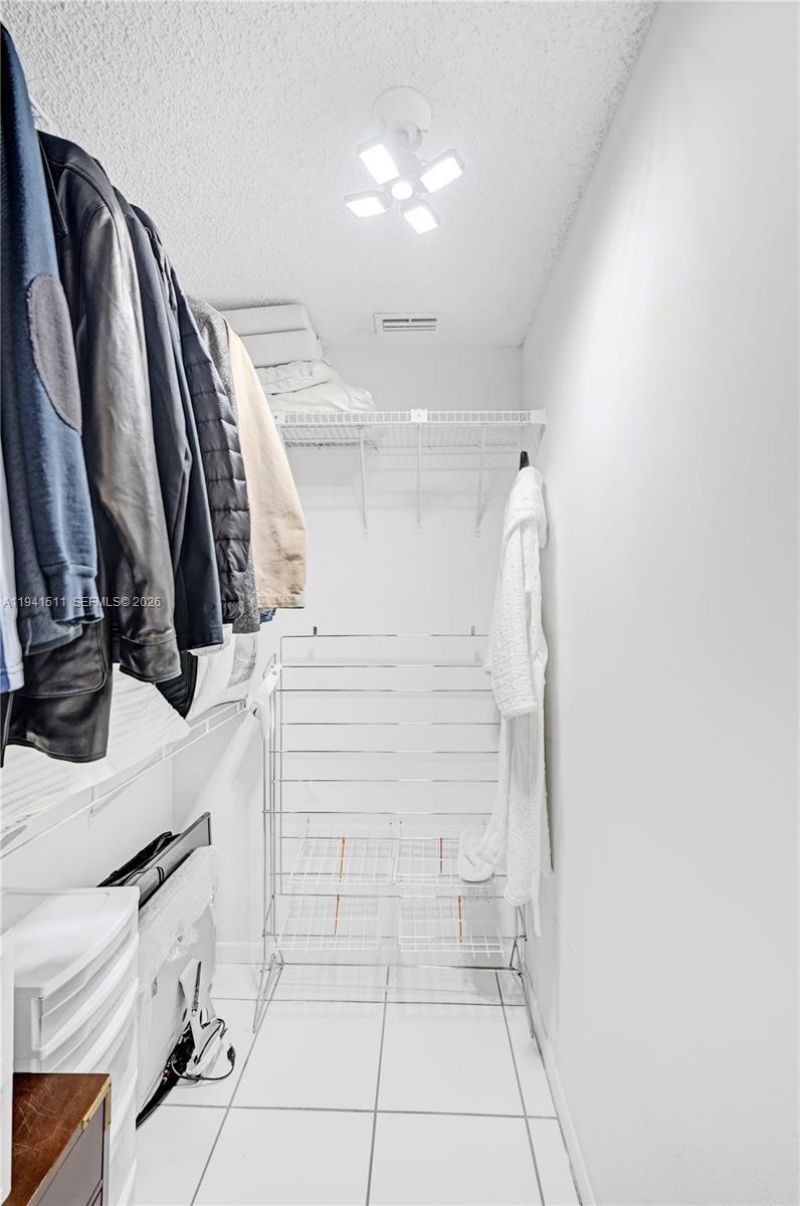 21150 Jib Ct, Unit J12, Aventura, FL 33180 Photo