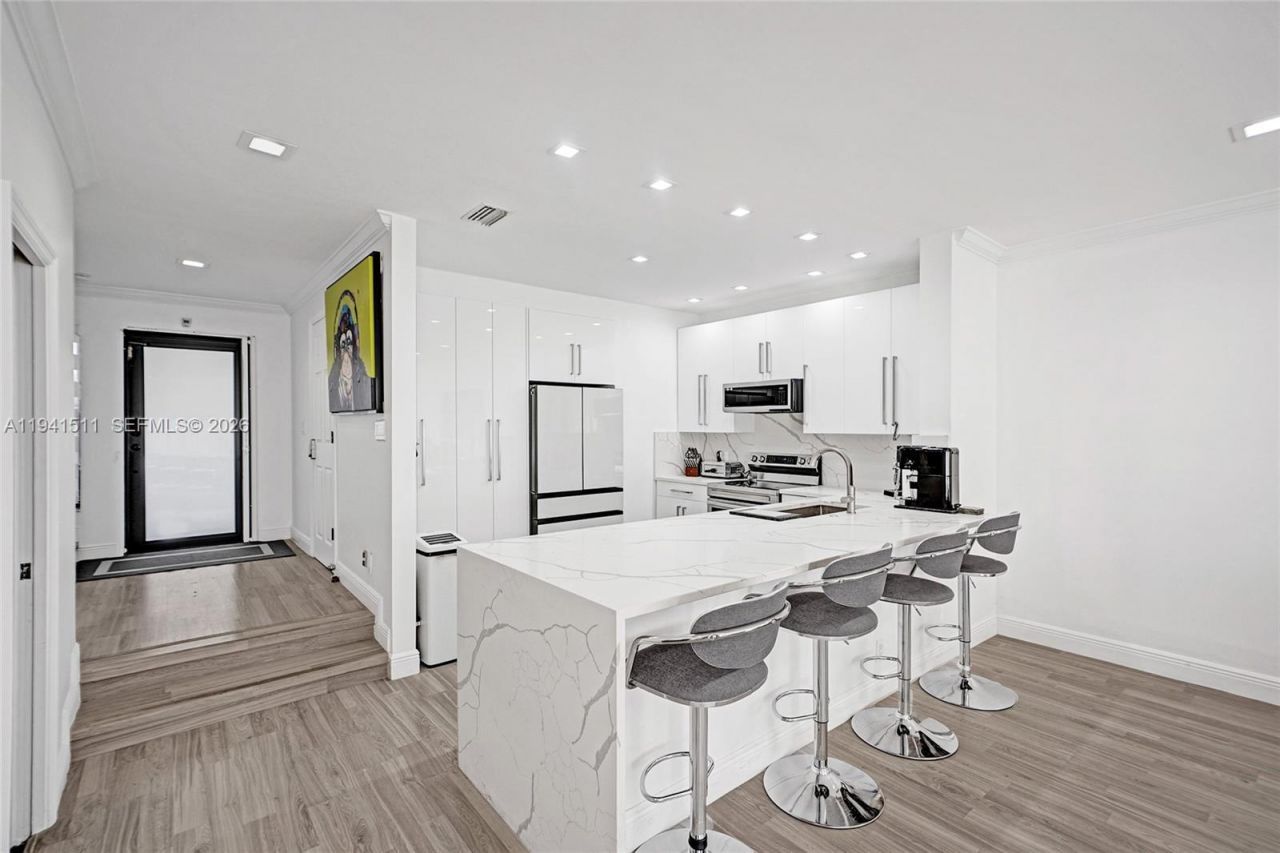 21150 Jib Ct, Unit J12, Aventura, FL 33180 Photo