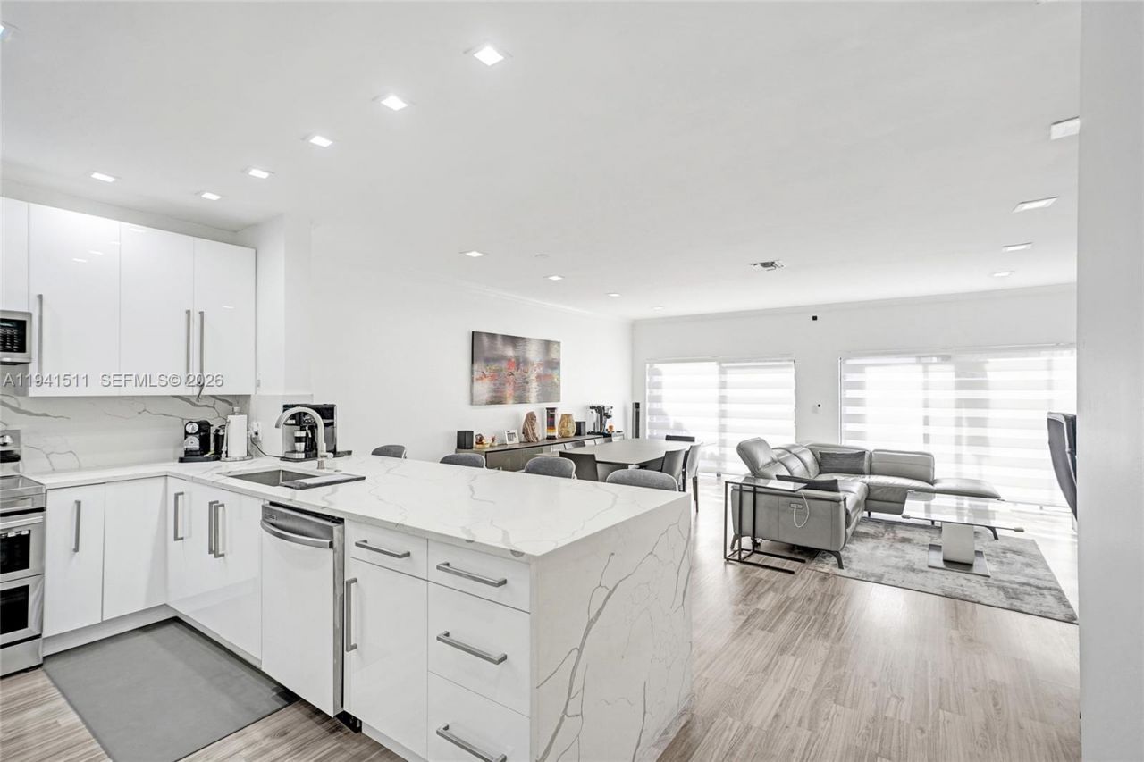 21150 Jib Ct, Unit J12, Aventura, FL 33180 Photo