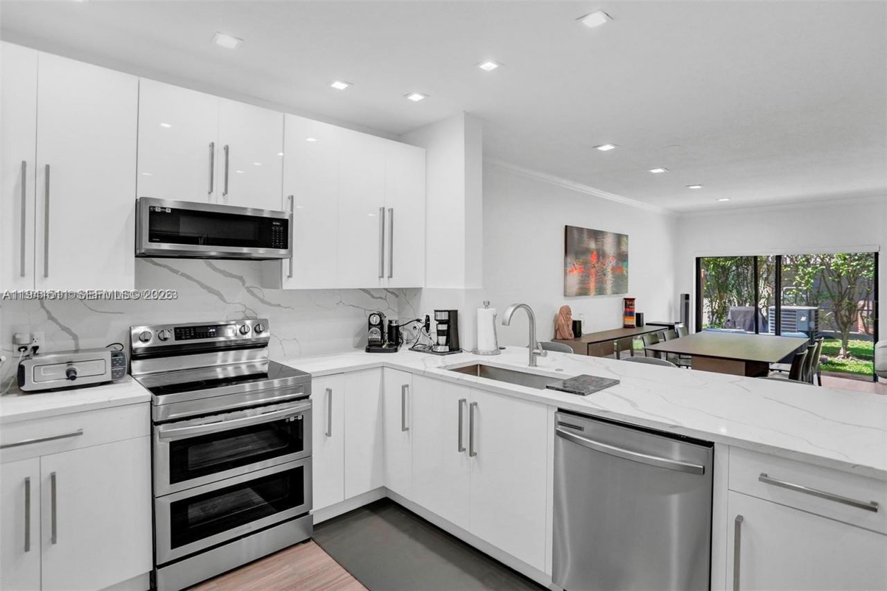 21150 Jib Ct, Unit J12, Aventura, FL 33180 Photo