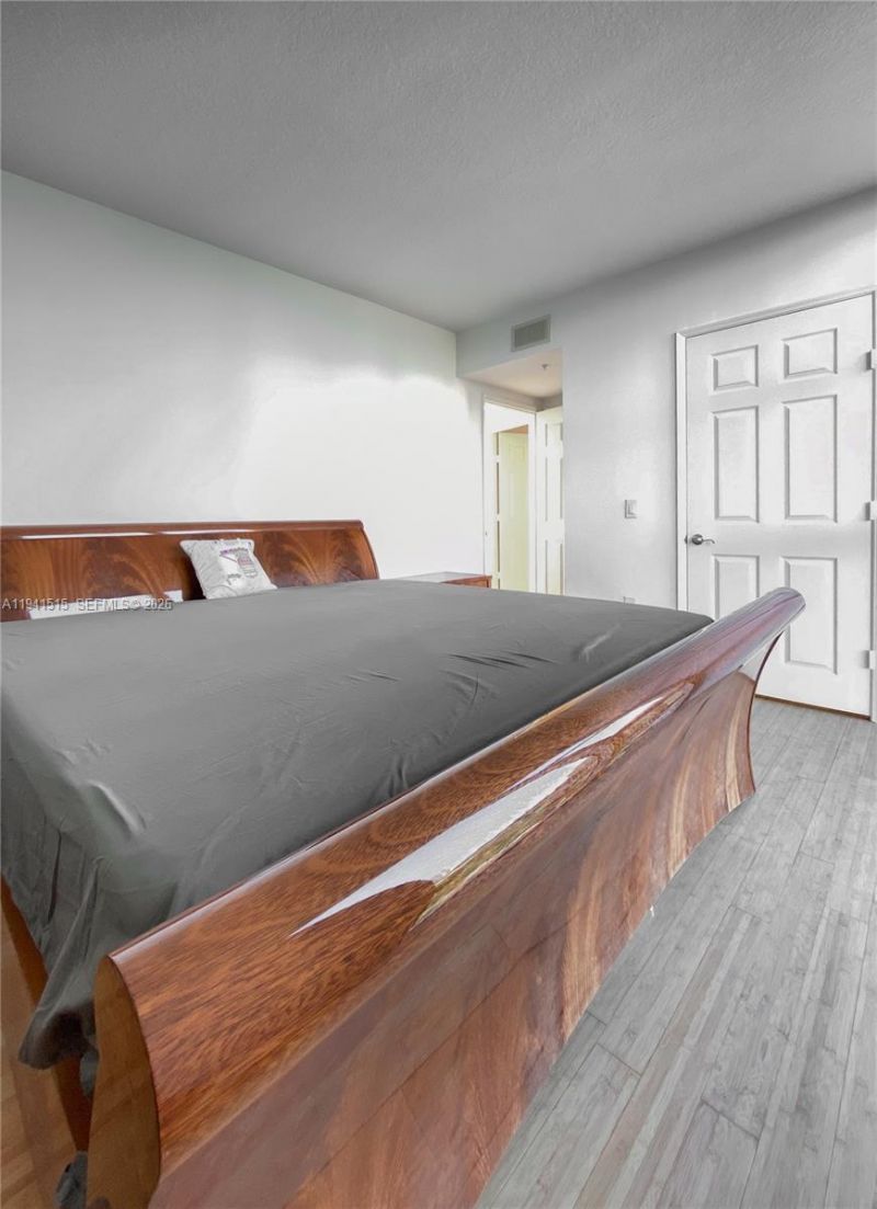 3370 NE 190, Unit 615, Aventura, FL 33180 Photo