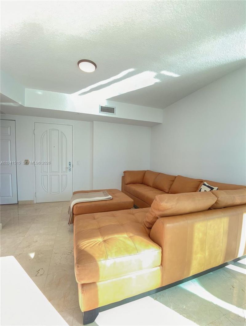 3370 NE 190, Unit 615, Aventura, FL 33180 Photo