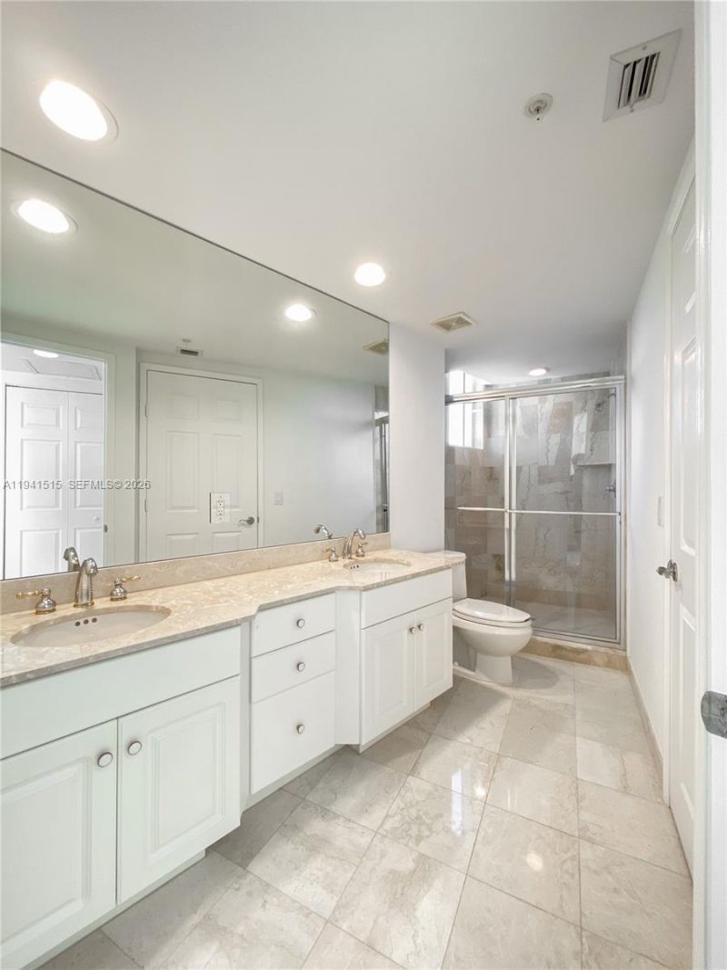 3370 NE 190, Unit 615, Aventura, FL 33180 Photo