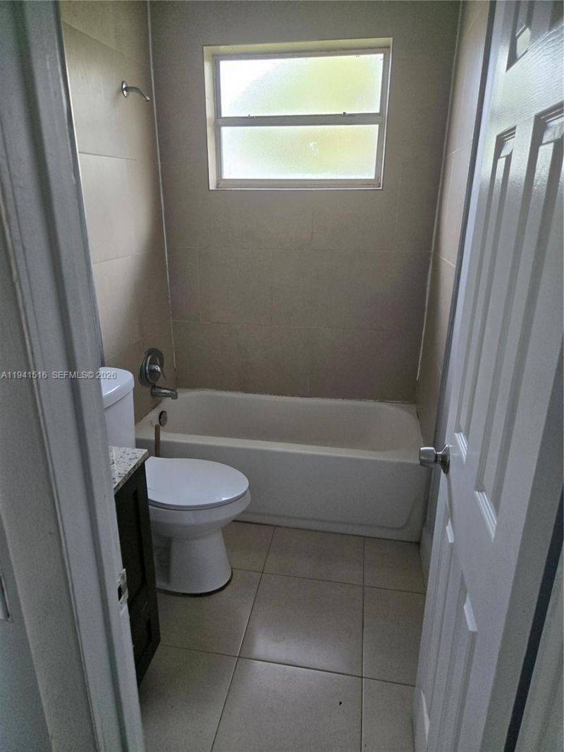 1420 NW 111th St, Miami, FL 33167 Photo