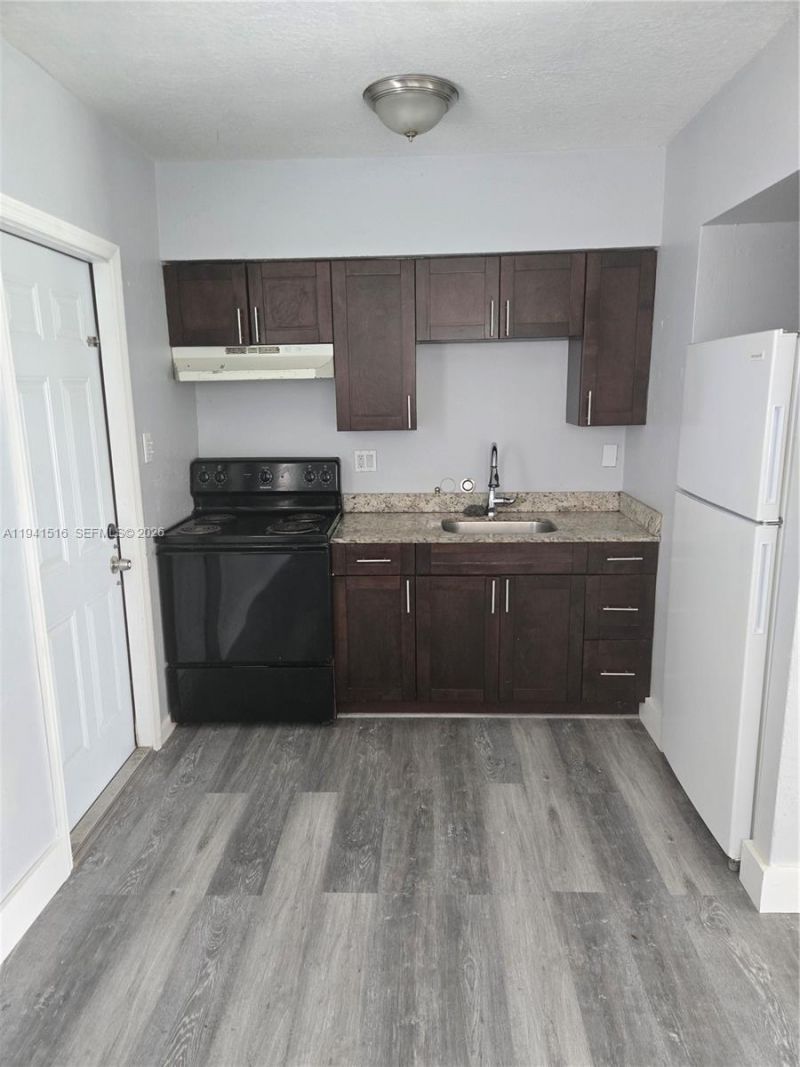 1420 NW 111th St, Miami, FL 33167 Photo