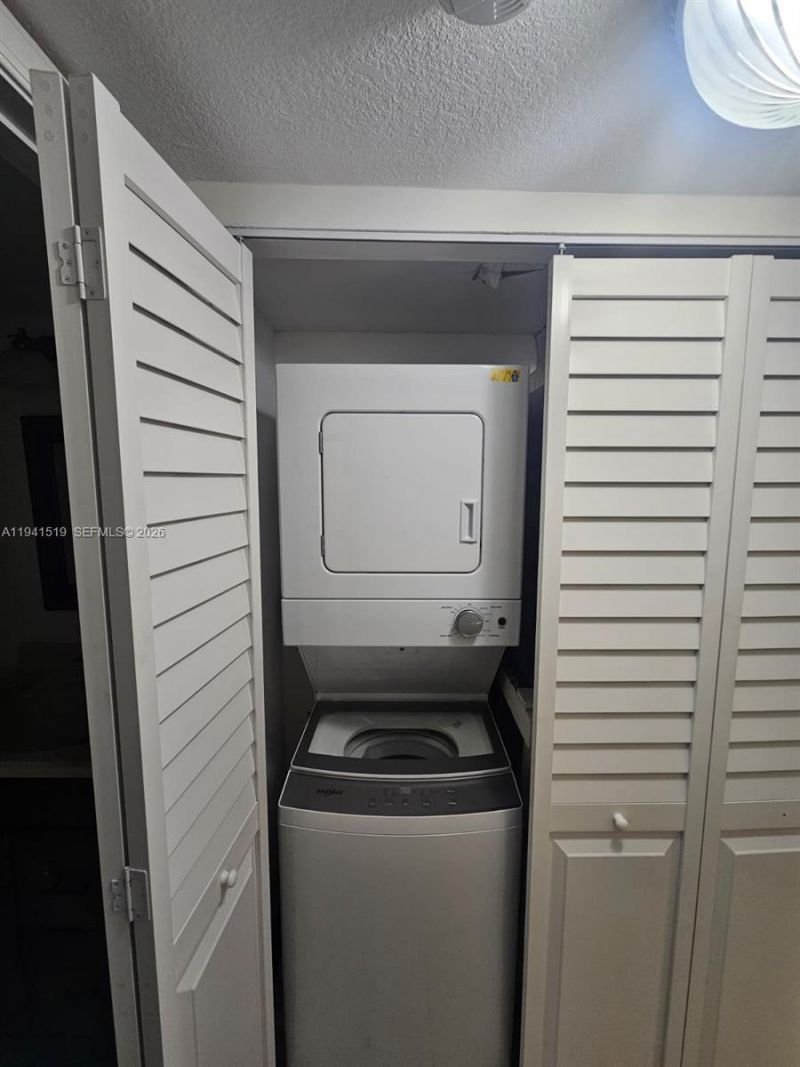 8592 W Sunrise Blvd, Unit 209, Plantation, FL 33322 Photo