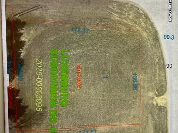Commercial Avenue, Luxemburg, IA 52056