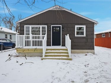 657 72nd Street, Niagara Falls, NY 14304