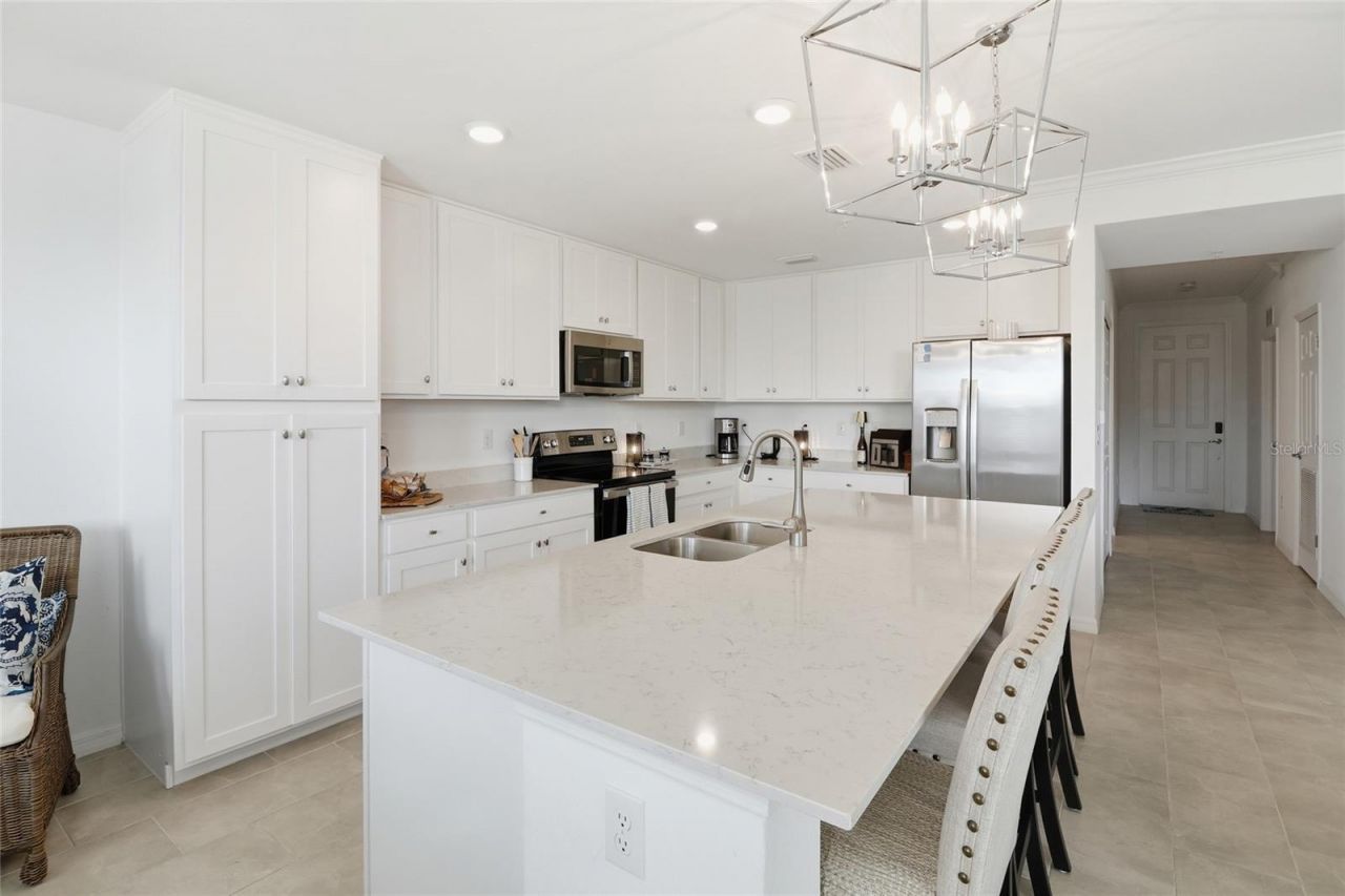 18028 Gawthrop Drive, Unit 202, Bradenton, FL 34211 Photo