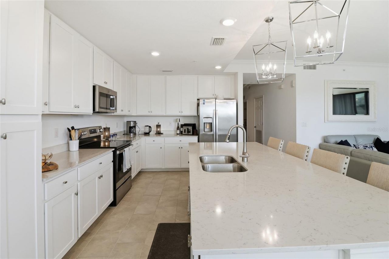 18028 Gawthrop Drive, Unit 202, Bradenton, FL 34211 Photo