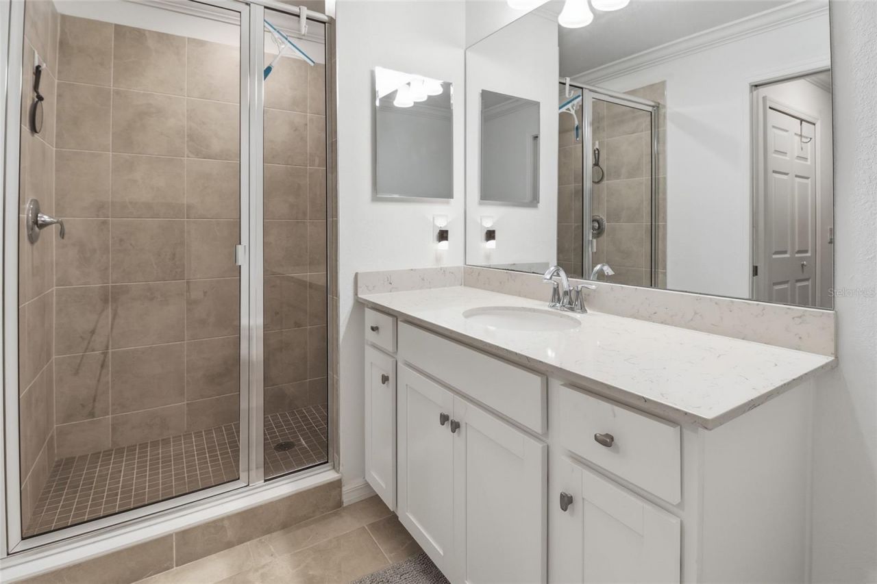 18028 Gawthrop Drive, Unit 202, Bradenton, FL 34211 Photo